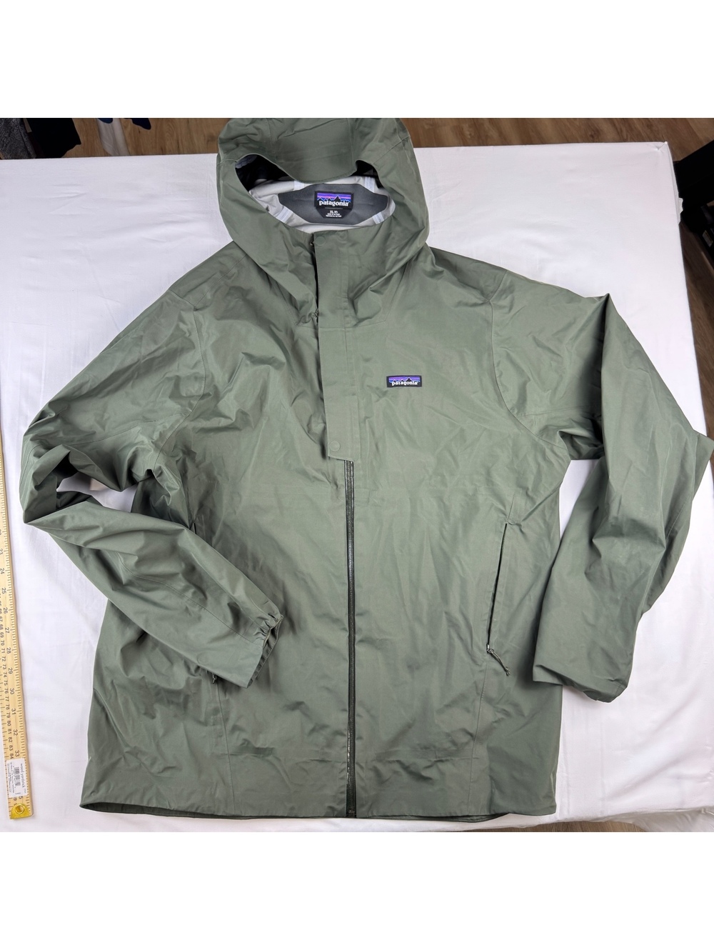 Patagonia Men's Waterproof Hooded Rain Jacket XL Green